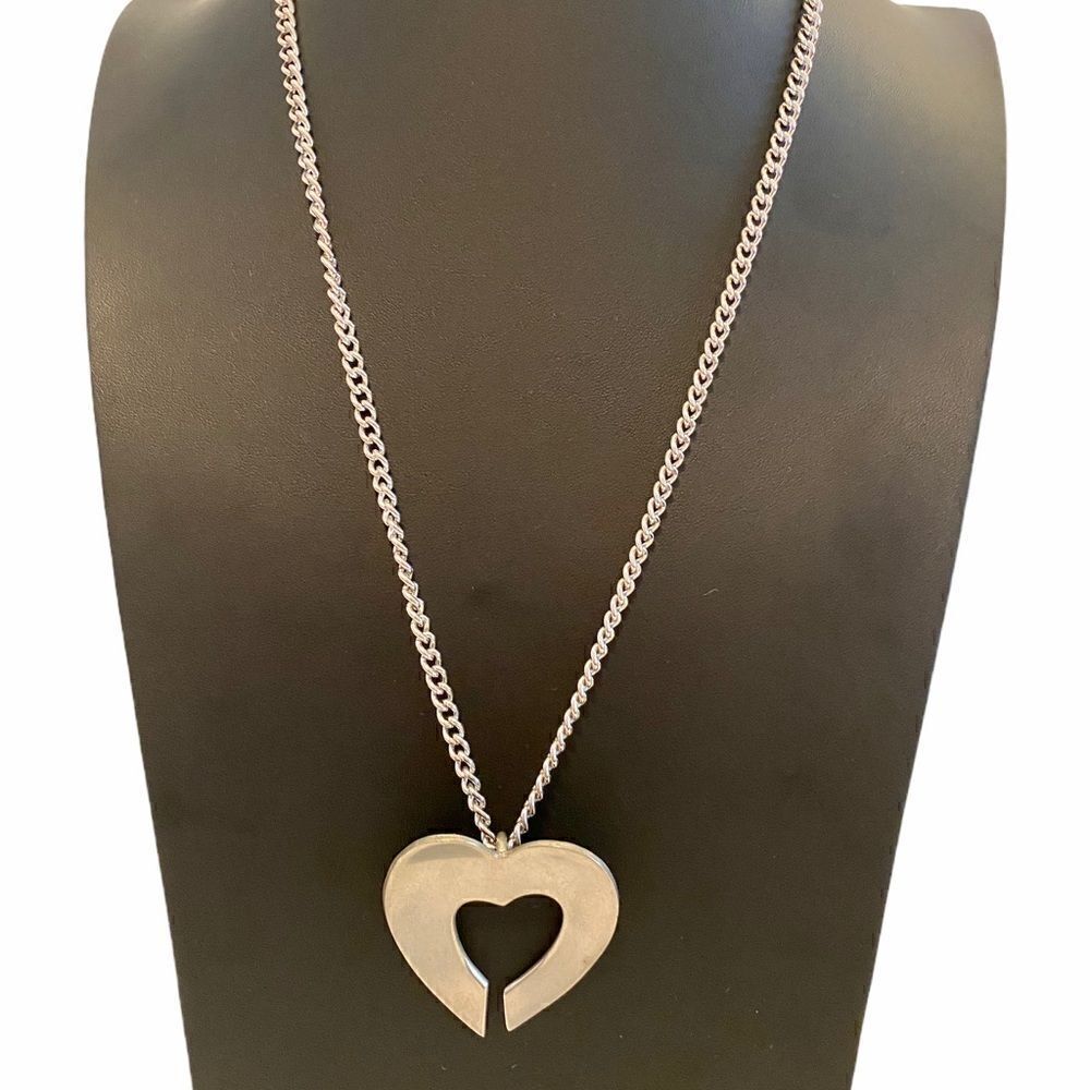 Reed& Barton Pewter Heart Pendent On Long Silver Toned Chain